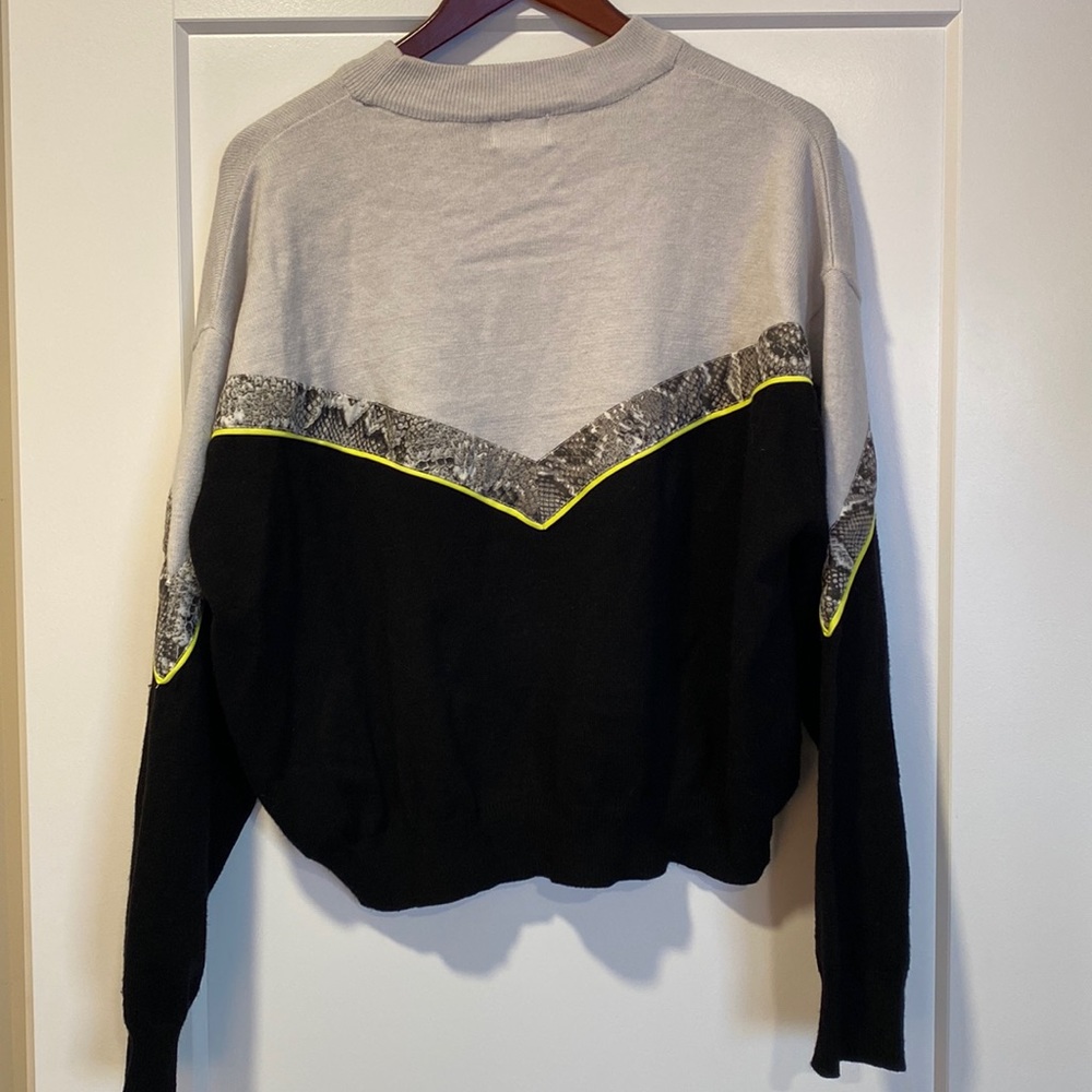Snake print stripe knit sweater